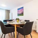 شقة Vacationclub - Whiteblue 72 كولوبرزيغ